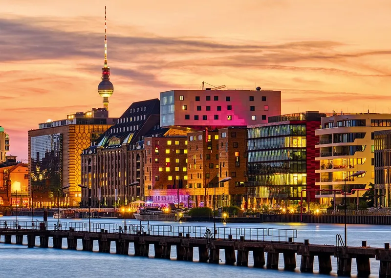 legpuzzel Berlin - 1000 stukjes - kleurrijk speelgoed. von Alipson Puzzle, Ausgabe Mehrfarbig – Schachtel