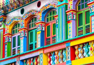 kleurrijke puzzel Singapore gevel - 1000 stukjes. de Bluebird Puzzle, édition Multicolore – boîte 1 sur 2