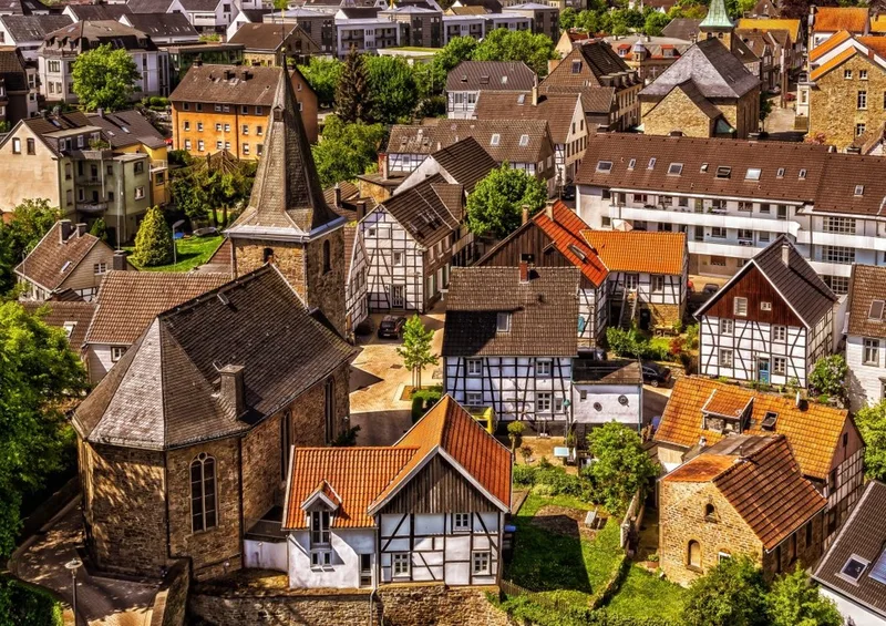 puzzel Alte Stadt - 1000 stukjes. fra Bluebird Puzzle, Flerfarvet-udgave – æske
