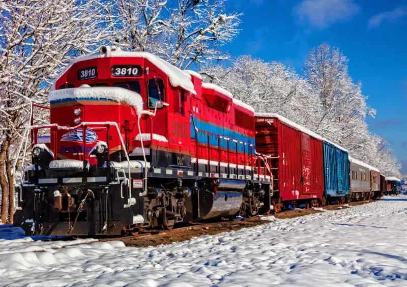 Puzzle Red Train In The Snow - 1500 pièces van Bluebird Puzzle – doos 1 van 2