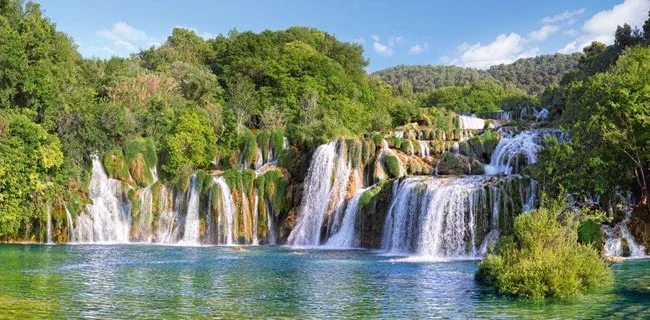 Krka Waterfalls, Croatia (4000) de Castorland – boîte