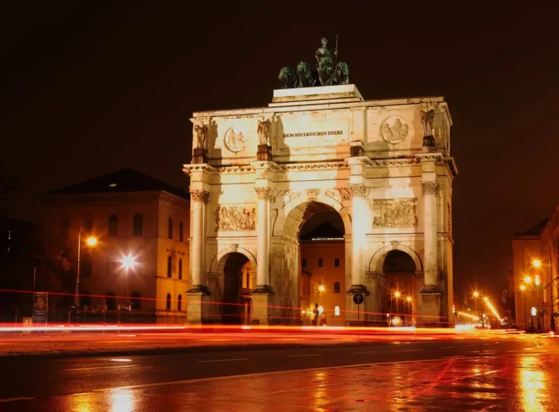 Puzzle Deutschland Edition - Munich, Siegestor - 2000 pièces van Grafika – doos 1 van 2