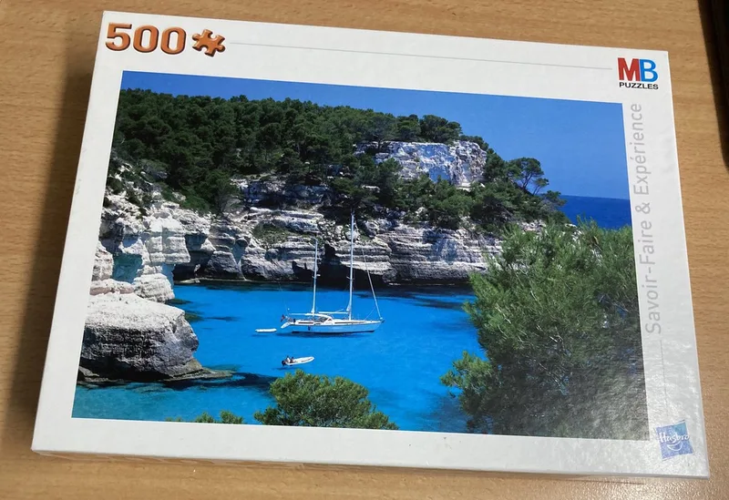 Puzzel MB 500 stk - 500x340mm - Minorque, Iles Baléares, Espagne van Hasbro Gaming, editie Meerkleurig – doos
