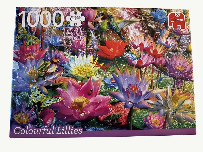 Premium Quality Puzzel – Colorful Lilies – 1000 Stukjes – Kleurrijke Bloemen – Lelies van Jumbo, editie Kleurrijk – doos