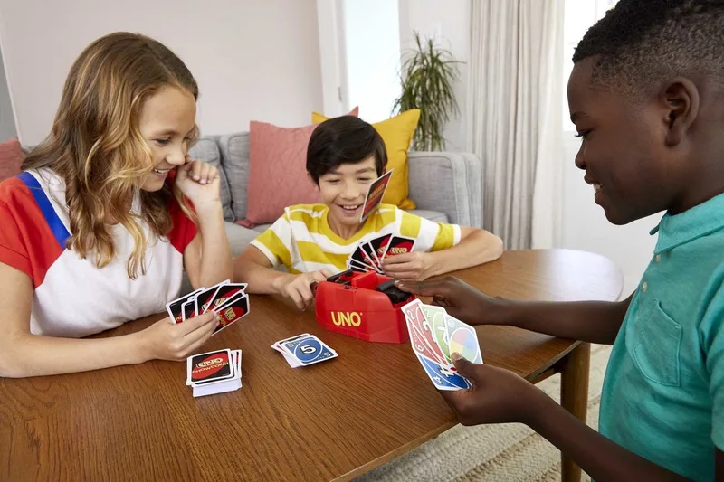 UNO Showdown - Mattel Games - Kaartspel von Mattel Games – Schachtel