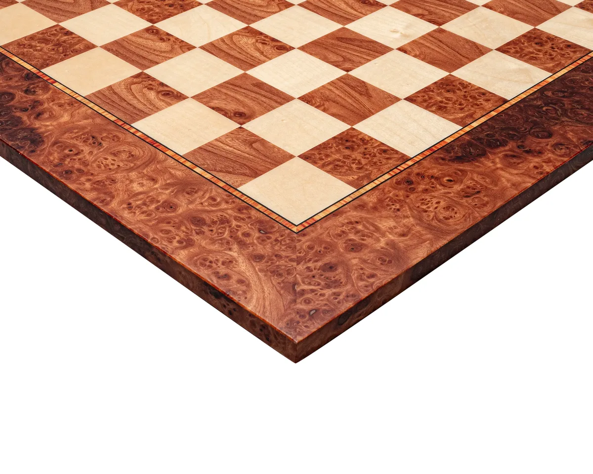 44 cm Mastellone Giuseppe iepenhouten ingelegd schaakbord de Rechapados Ferrer – boîte