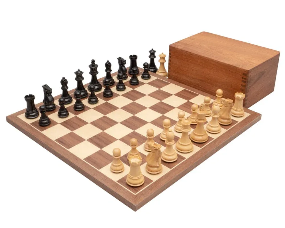 Competition Staunton walnoot-schaakset de Regency Chess – boîte