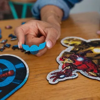 Marvel Captain America Hout Houten Legpuzzel - 160 stukjes - Vanaf 6 jaar von Trefl, Ausgabe Mehrfarbig – Schachtel 1 von 2